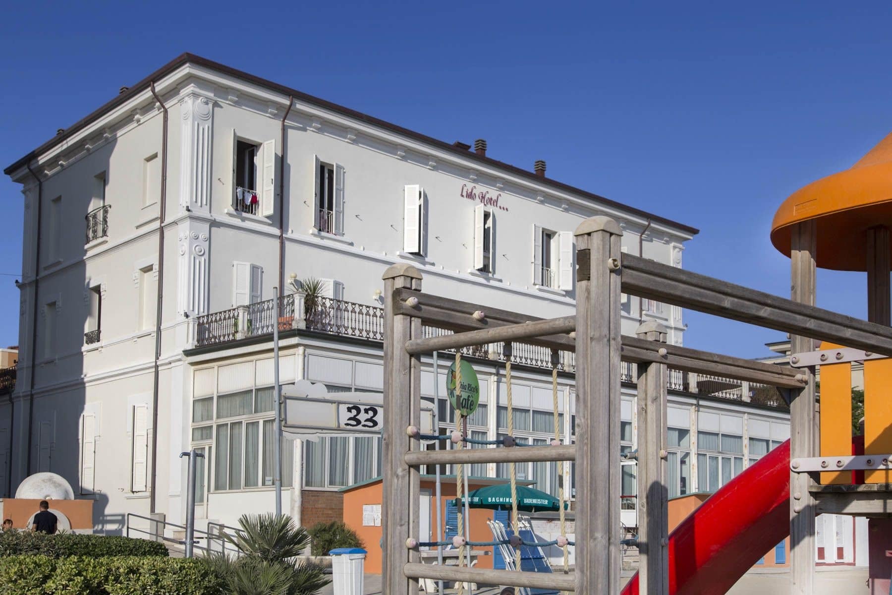 Lido Hotel 3*
